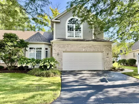 1488 White Oak Ln, Woodstock, IL 60098