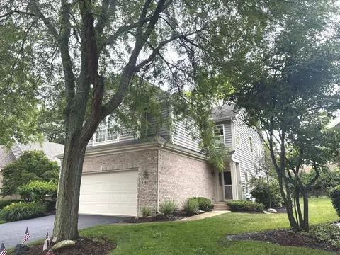 1488 White Oak Ln, Woodstock, IL 60098
