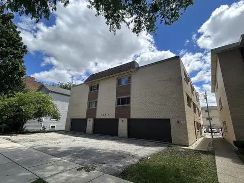 1363 Perry St #3A, Des Plaines, IL 60016