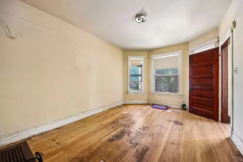 Living - 2934 N Gresham Ave, Chicago, IL 60618 photo 1 of 3