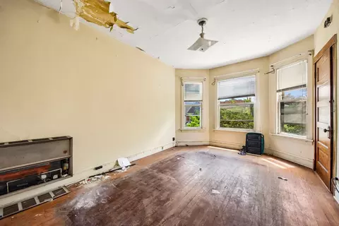 Living - 2934 N Gresham Ave, Chicago, IL 60618 photo 2 of 3