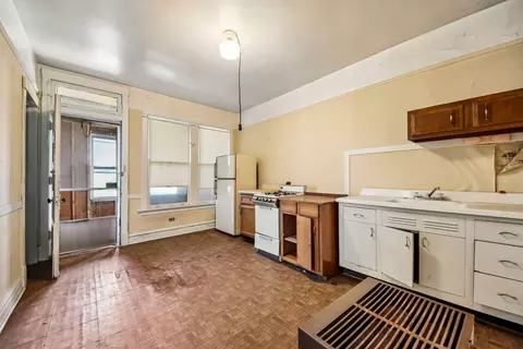 Kitchen - 2934 N Gresham Ave, Chicago, IL 60618 photo 2 of 3