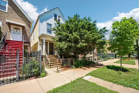 2934 N Gresham Ave, Chicago, IL 60618