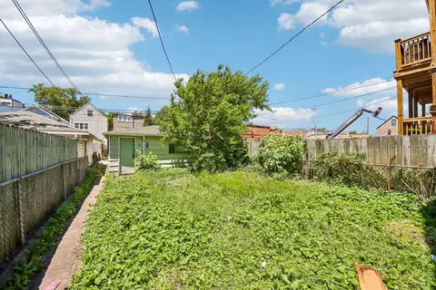 Exterior - 2934 N Gresham Ave, Chicago, IL 60618 photo 3 of 3