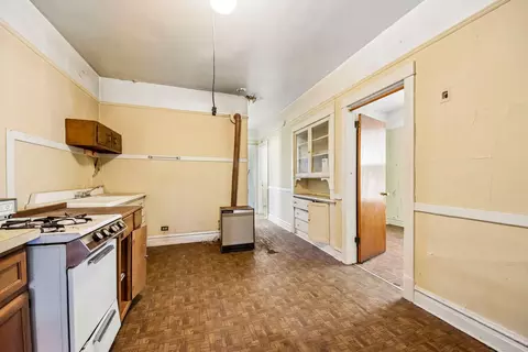 Kitchen - 2934 N Gresham Ave, Chicago, IL 60618 photo 3 of 3