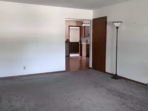 Living - 1221 Comet Dr, Aurora, IL 60505 photo 1 of 4