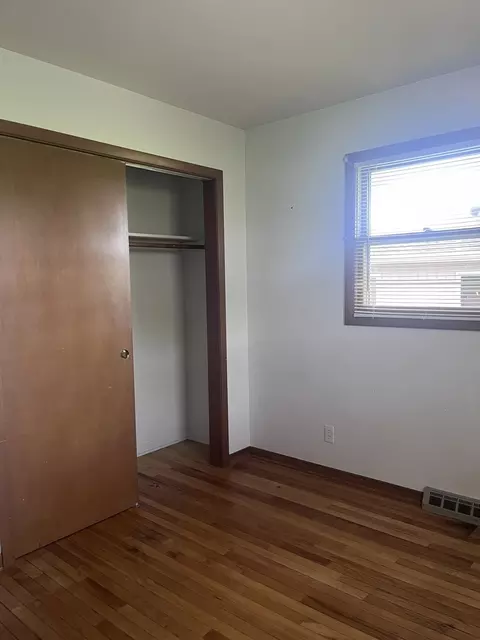 Bedroom - 1221 Comet Dr, Aurora, IL 60505 photo 4 of 4