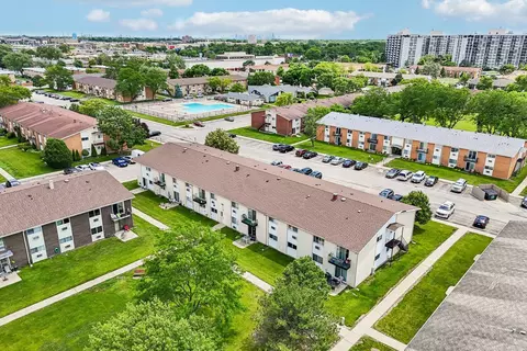 View/Area - 8924 Kenneth Dr #101A, Des Plaines, IL 60016 photo 7 of 7