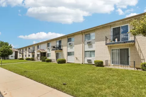 Other - 8924 Kenneth Dr #101A, Des Plaines, IL 60016 photo 7 of 8