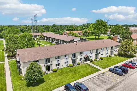 View/Area - 8924 Kenneth Dr #101A, Des Plaines, IL 60016 photo 1 of 7