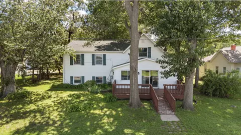 404 1st Ave, Hampton, IL 61256