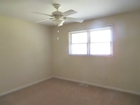 Bedroom - 116 Crabapple Ln, Morris, IL 60450 photo 5 of 6