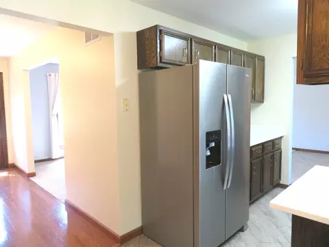 Kitchen - 116 Crabapple Ln, Morris, IL 60450 photo 3 of 3