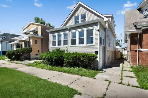 2724 N Mobile Ave, Chicago, IL 60639