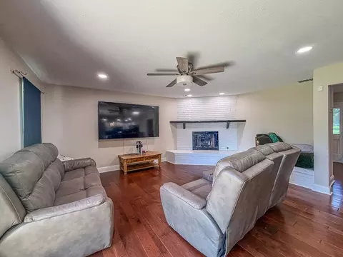 Living - 400 W Wing St, Bement, IL 61813 photo 1 of 6