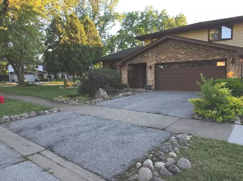 1018 E 193rd Pl, Glenwood, IL 60425