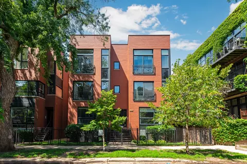 2310 W Wabansia Ave #2W, Chicago, IL 60647