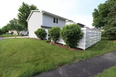 Exterior - 440 Wright Ct, Bolingbrook, IL 60440 photo 4 of 4