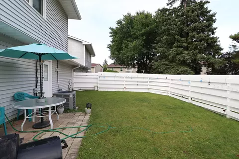 Exterior - 440 Wright Ct, Bolingbrook, IL 60440 photo 2 of 4