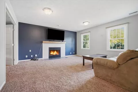 Living - 1411 Boyne Ct, Normal, IL 61761 photo 4 of 5
