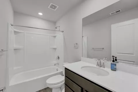 Bath - 1200 Draper Rd, Mchenry, IL 60050 photo 1 of 2