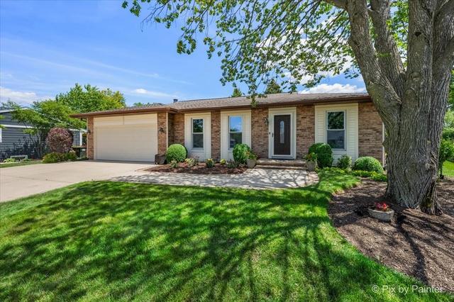 265 Mulford Ln, Roselle, IL 60172