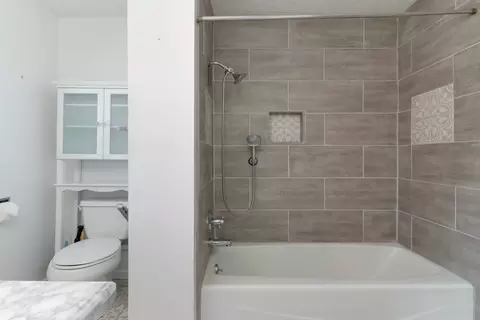 1402 N Hershey Rd, Bloomington, IL 61704 photo 17