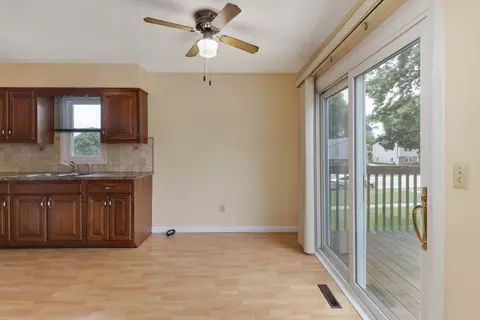 1402 N Hershey Rd, Bloomington, IL 61704 photo 10