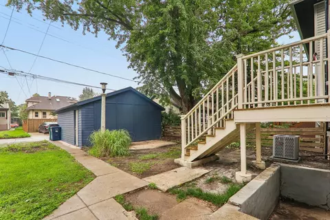 Exterior - 819 Mapleton Ave, Oak Park, IL 60302 photo 5 of 7