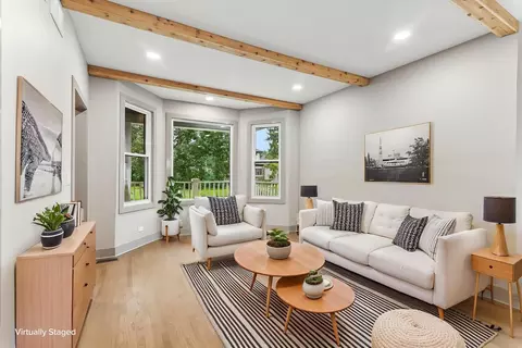 Living - 819 Mapleton Ave, Oak Park, IL 60302 photo 1 of 5