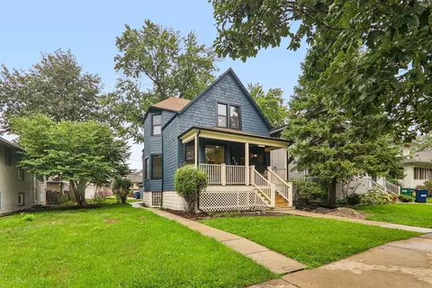Exterior - 819 Mapleton Ave, Oak Park, IL 60302 photo 3 of 7