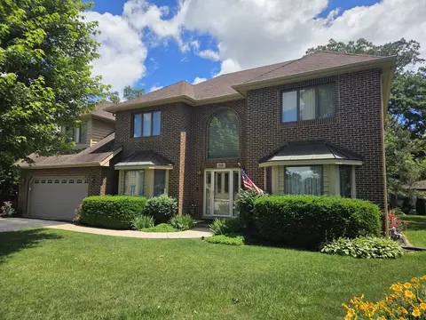 156 Elizabeth Ct, Wood Dale, IL 60191