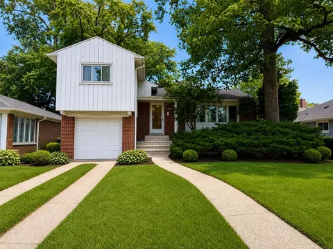 1905 S Fairview Ave, Park Ridge, IL 60068