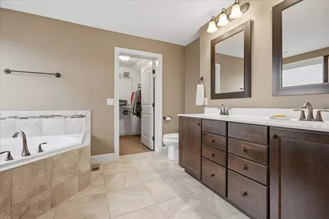 Bath - 2604 Red Rock Rd, Normal, IL 61761 photo 2 of 7
