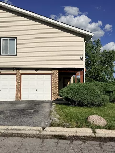 709 Spring Ct #5, University Park, IL 60484