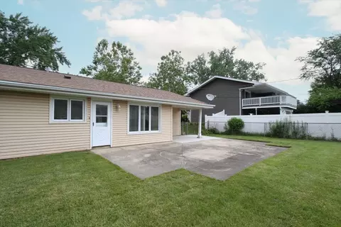 Exterior - 1475 Rosedale Ln, Hoffman Estates, IL 60169 photo 2 of 3