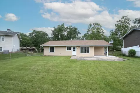 Exterior - 1475 Rosedale Ln, Hoffman Estates, IL 60169 photo 3 of 3