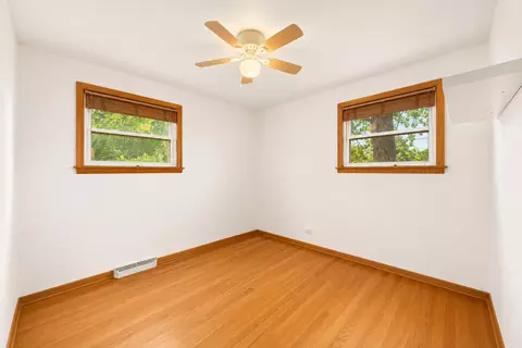 Bedroom - 712 Spring St, Roselle, IL 60172 photo 1 of 6
