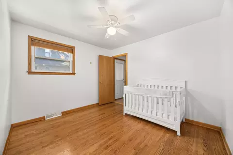 Bedroom - 712 Spring St, Roselle, IL 60172 photo 5 of 6