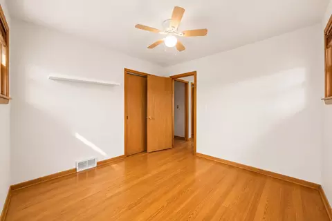 Bedroom - 712 Spring St, Roselle, IL 60172 photo 2 of 6