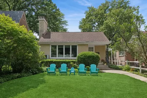 2422 Ridgeway Ave, Evanston, IL 60201