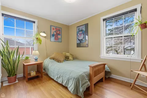 Bedroom - 414 Barton Ave, Evanston, IL 60202 photo 1 of 4
