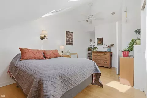 Bedroom - 414 Barton Ave, Evanston, IL 60202 photo 4 of 4