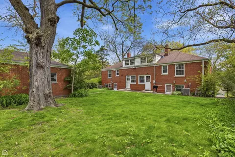 Exterior - 414 Barton Ave, Evanston, IL 60202 photo 5 of 6