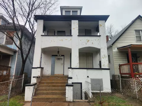 18 W 114th St, Chicago, IL 60628