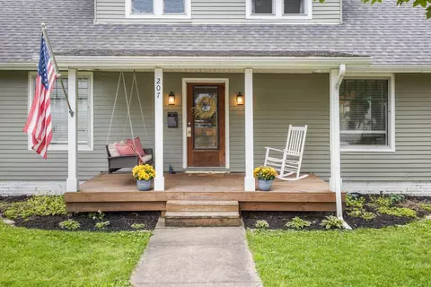 Exterior - 207 E Main St, Monticello, IL 61856 photo 4 of 6