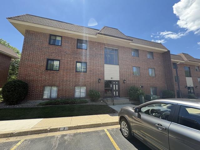 41 E Janata Blvd #3A, Lombard, IL 60148