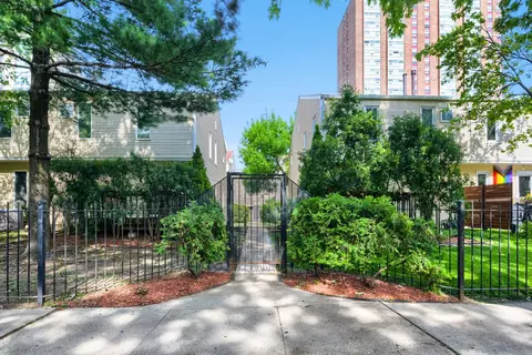 4647 N Kenmore Ave #B, Chicago, IL 60640