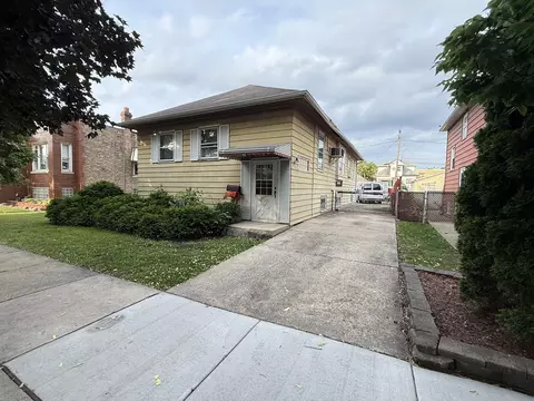 2627 S 60th Ct, Cicero, IL 60804