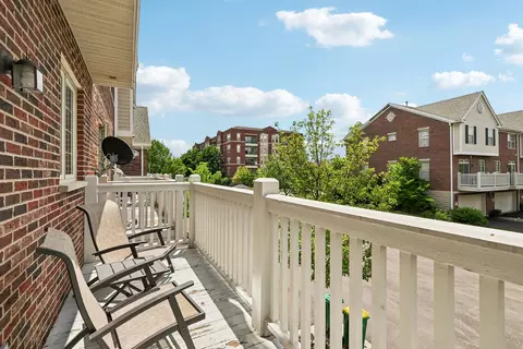 Exterior - 654 Astor Ln, Wheeling, IL 60090 photo 1 of 3